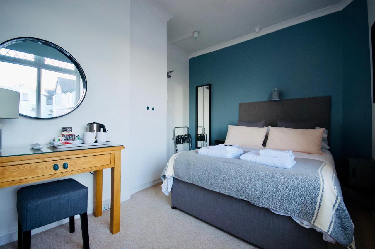 Hotel The Coast House The Mumbles Esterno foto